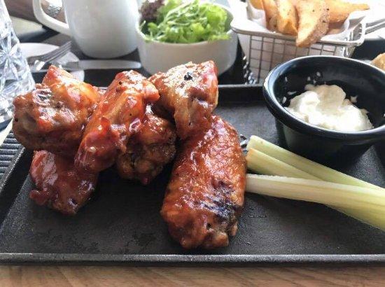 LEVELthirty Lounge & Bar